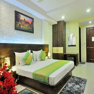 Sky Rich International - 05 Mins From Karol Bagh Metro Station Отель Дели